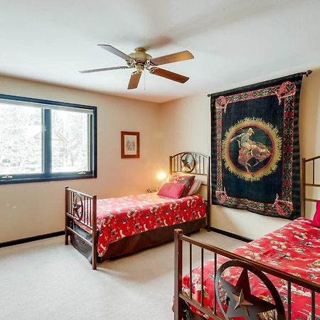 Idyllic Forested Breck Home Hot Tub And Ski Shuttle Breckenridge Exteriör bild