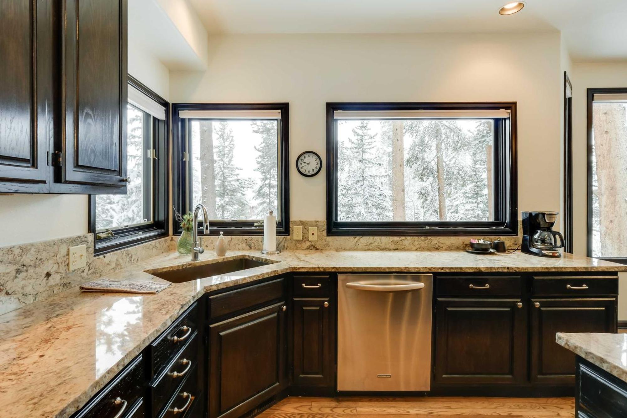Idyllic Forested Breck Home Hot Tub And Ski Shuttle Breckenridge Exteriör bild
