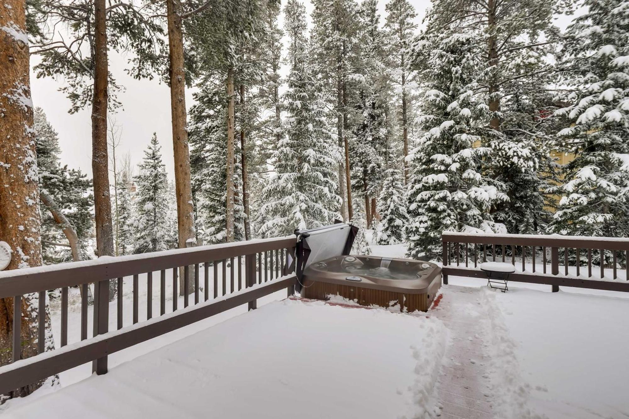 Idyllic Forested Breck Home Hot Tub And Ski Shuttle Breckenridge Exteriör bild