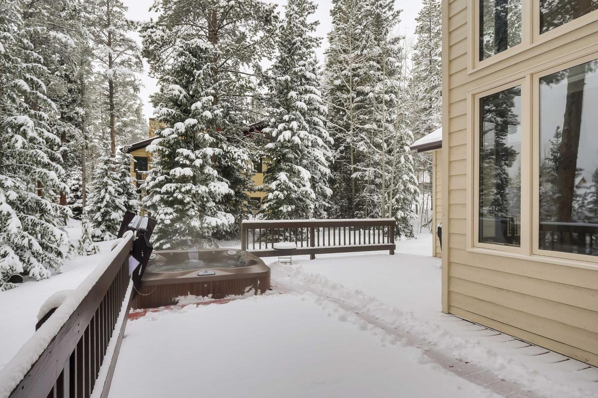Idyllic Forested Breck Home Hot Tub And Ski Shuttle Breckenridge Exteriör bild